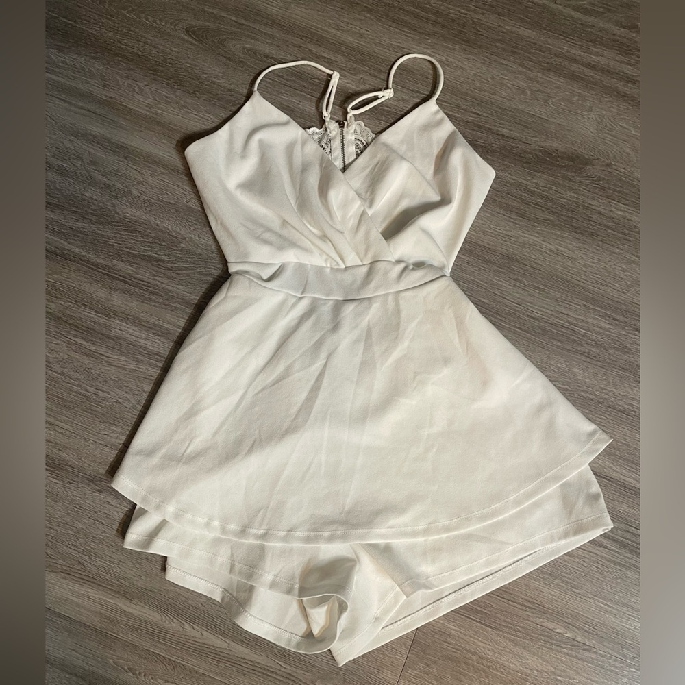Elegant White Sleeveless Romper